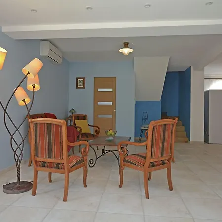 Cozy Villa In Agde With Private Terrace Agde