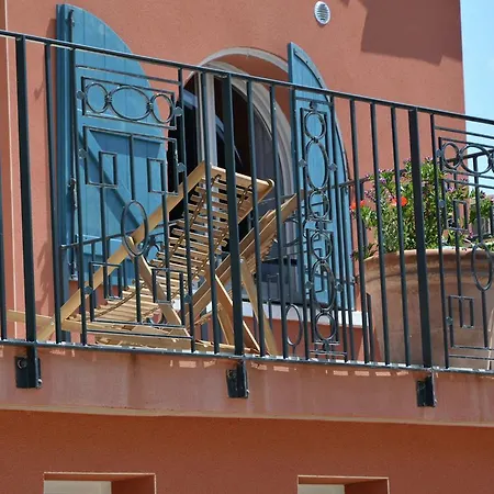 Βίλα Cozy Villa In Agde With Private Terrace