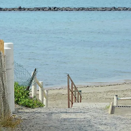Βίλα Cozy Villa In Agde With Private Terrace